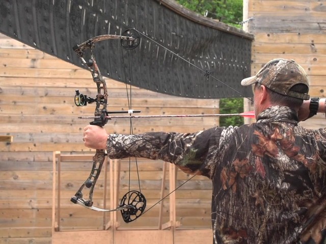 Martin™ Blade X4 Bow - image 4 from the video