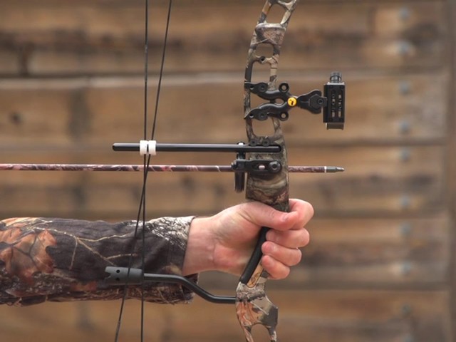 Martin™ Blade X4 Bow - image 6 from the video