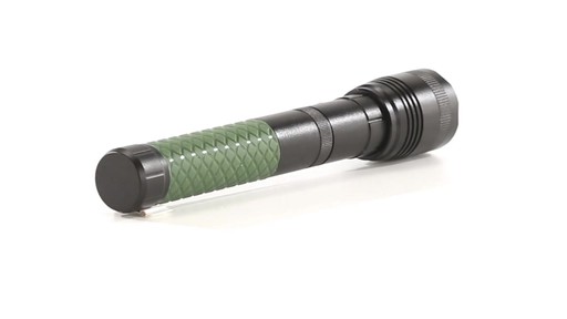 HQ ISSUE Rechargeable Flashlight 950 Lumens 360 View - image 8 from the video