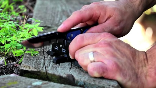 Outdoor Edge Razor-Lite EDC Knife - image 9 from the video