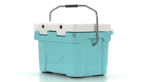 Guide Gear 20 Quart Cooler 360 View - image 6 from the video