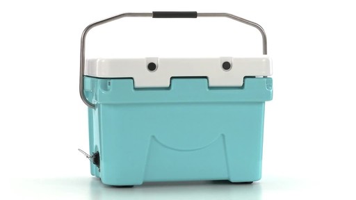 Guide Gear 20 Quart Cooler 360 View - image 8 from the video