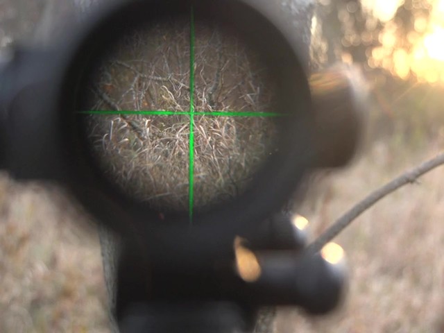 HQ ISSUE™ 2.5-10x40mm WATERPROOF Red Laser Scope - image 3 from the video