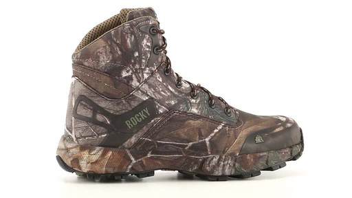 Rocky Men's Broadhead Realtree Xtra Trail Hiking Boots 360 View - image 10 from the video