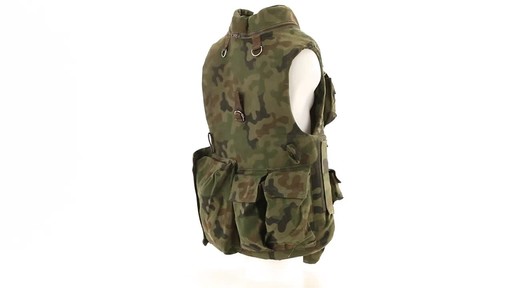 NATO Military Surplus Flak Vest Used - image 6 from the video