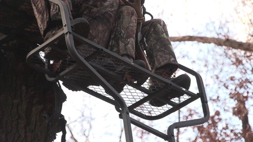 Sniper Deluxe 2-man Ladder Tree Stand 18' - image 5 from the video