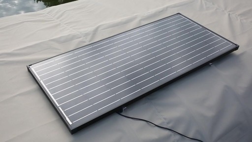 Ecowareness Monocrystalline Solar Power Panel with Controller 165 Watt - image 3 from the video