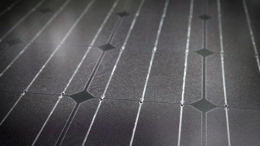 Ecowareness Monocrystalline Solar Power Panel with Controller 165 Watt - image 8 from the video
