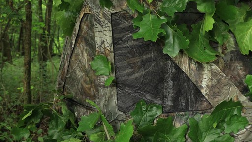 Care Taker Hub Hunting Blind Realtree Xtra - image 3 from the video