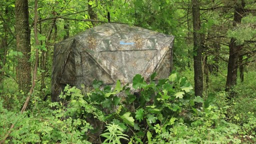 Care Taker Hub Hunting Blind Realtree Xtra - image 8 from the video