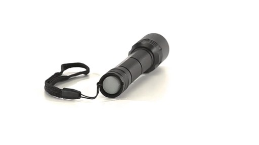 HQ ISSUE Tactical LED Flashlight 250 Lumen 360 View - image 7 from the video