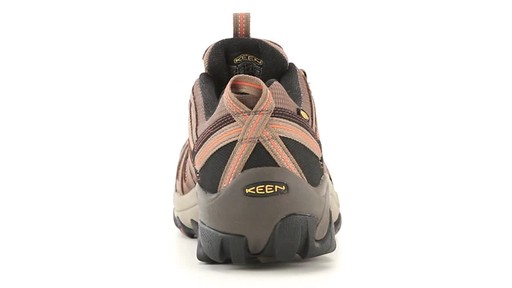 KEEN Utility Men's Flint Low Steel Toe Work Shoes 360 View - image 7 from the video