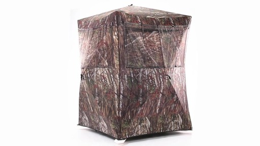 Guide Gear Oversized Ground Hunting Blind 360 View - image 2 from the video