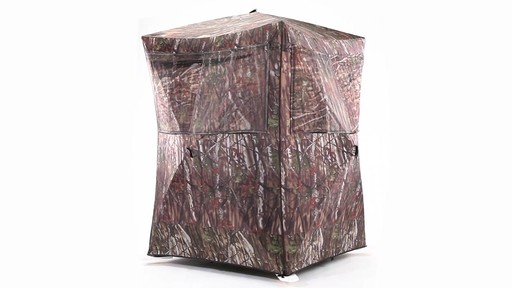 Guide Gear Oversized Ground Hunting Blind 360 View - image 4 from the video