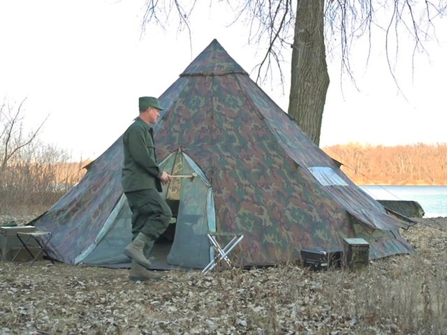 WD 18x18 Camo Tent - image 10 from the video