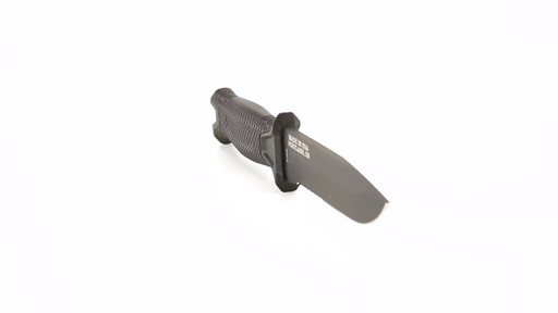 Gerber Strongarm Fixed Blade Knife 360 View - image 3 from the video