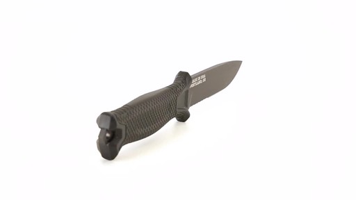 Gerber Strongarm Fixed Blade Knife 360 View - image 7 from the video