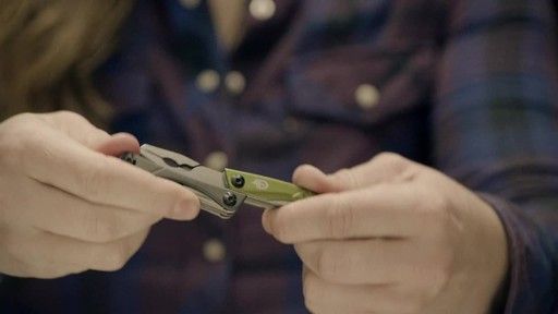 Gerber Dime Multi-Tool - image 3 from the video