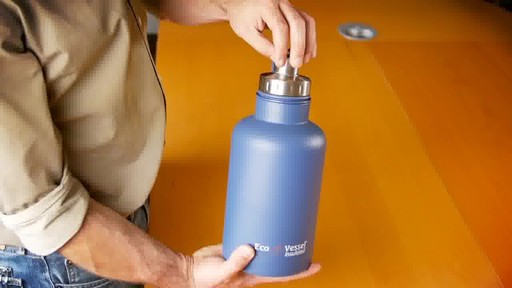 EcoVessel BOSS Growler Bottle with Infuser 64 oz. - image 5 from the video
