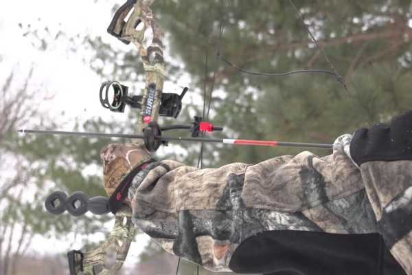  PSE Surge Compound Bow - image 8 from the video