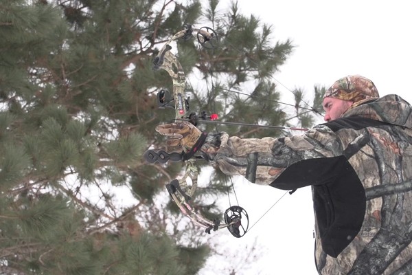  PSE Surge Compound Bow - image 9 from the video