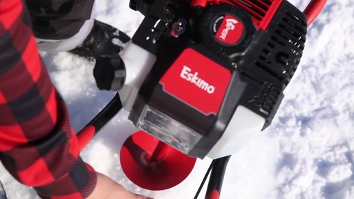 Eskimo Mako Quantum Ice Auger - image 2 from the video