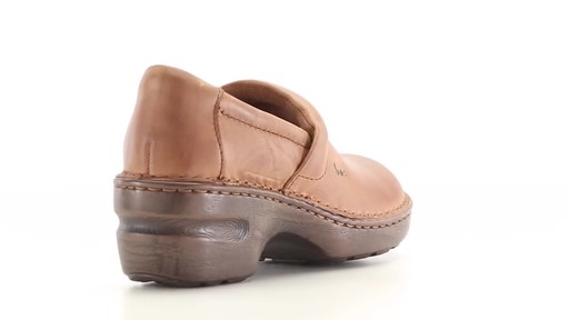 b.o.c. Women's Peggy Plain Clogs - image 6 from the video