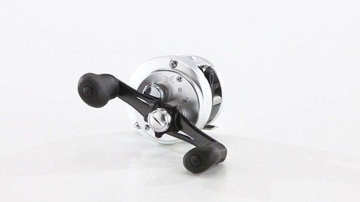 Shimano Calcutta D Baitcasting Reel 360 View - image 4 from the video