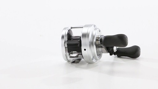 Shimano Calcutta D Baitcasting Reel 360 View - image 7 from the video