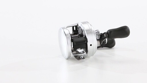Shimano Calcutta D Baitcasting Reel 360 View - image 8 from the video