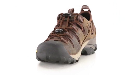 KEEN Utility Men's Atlanta Cool ESD Soft Toe Work Shoes 360 View - image 3 from the video