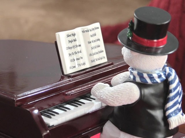 Gold LabelÂ® Play It Again! Polar Bear Animated Music Box with 24 songs and voice recognition - image 4 from the video
