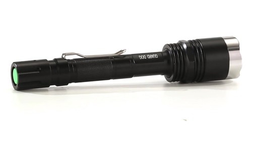 Guard Dog? Solaire 900 - lumen Rechargeable Tactical Flashlight 360 View - image 5 from the video