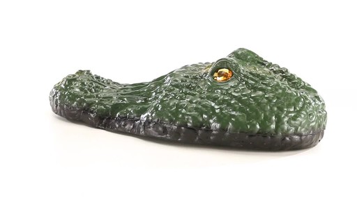 Gator Guard Alligator Decoy 360 View - image 9 from the video