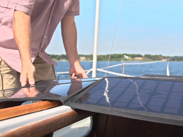1,000W Portable Solar Power System - image 5 from the video