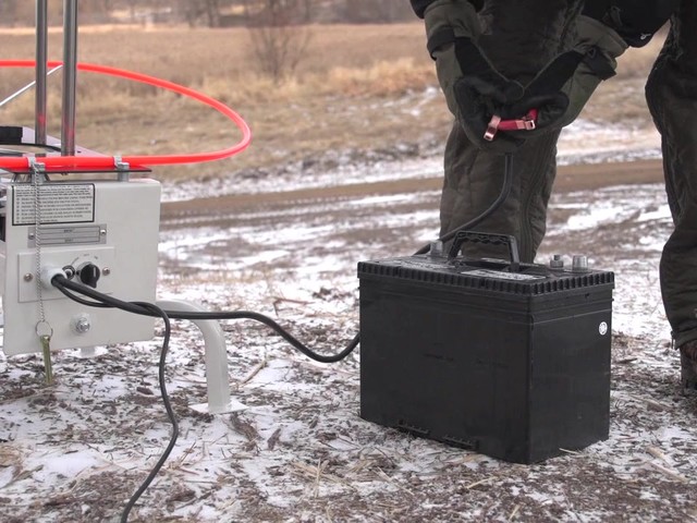 Do-All Outdoors White Wing Automatic Trap Thrower - image 4 from the video