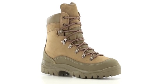 US MIL MOUNTAIN COMBAT BOOT N - image 4 from the video