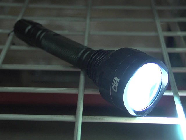 HQ ISSUE™ 1300-lumen Rechargeable Flashlight - image 10 from the video