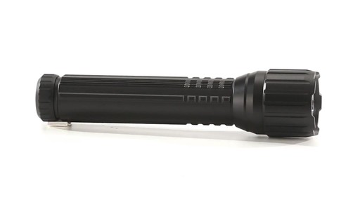 HQ ISSUE Pro Series Flashlight 860 Lumen 360 View - image 4 from the video