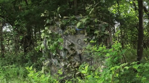 Brickhouse Hub Hunting Blind Realtree Xtra - image 9 from the video