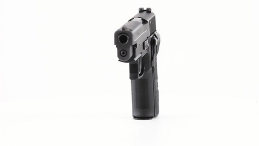SIG SAUER P226 Semi-Automatic .40 Smith & Wesson 4.4