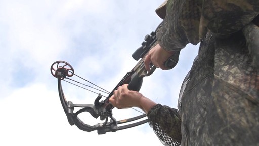 Barnett Ghost 385 Crossbow - image 9 from the video