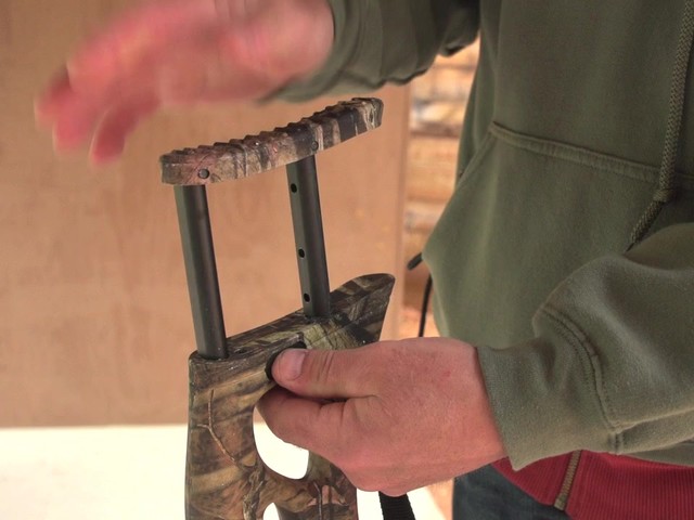 PSE ENIGMA CROSSBOW MOSSY OAK  - image 6 from the video