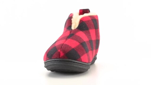 Guide Gear Men's Paul Bunyan Slippers 360 View - image 2 from the video