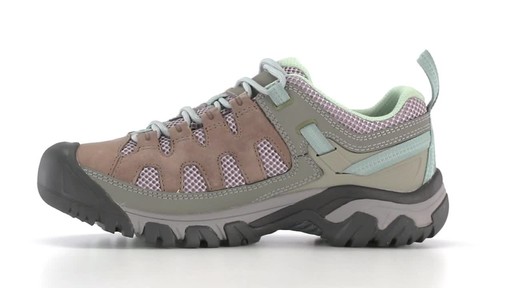 KEEN Women's Targhee Vent Low Hiking Shoes 360 View - image 10 from the video