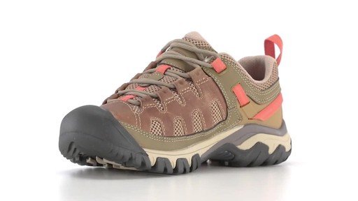 KEEN Women's Targhee Vent Low Hiking Shoes 360 View - image 2 from the video