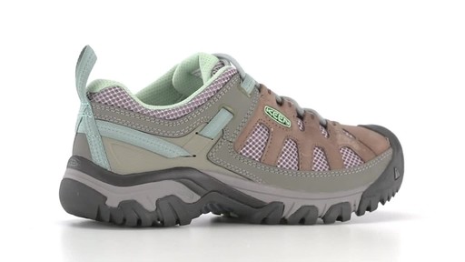 KEEN Women's Targhee Vent Low Hiking Shoes 360 View - image 6 from the video