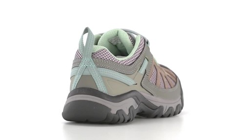 KEEN Women's Targhee Vent Low Hiking Shoes 360 View - image 7 from the video