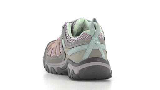 KEEN Women's Targhee Vent Low Hiking Shoes 360 View - image 8 from the video