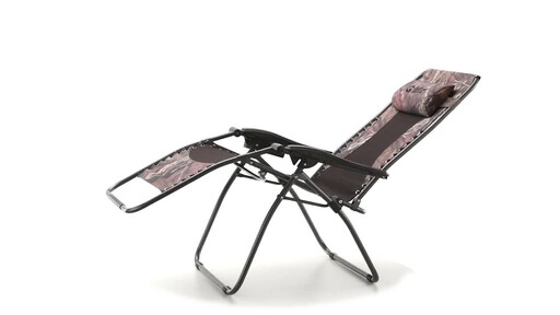 Guide Gear Oversized Zero-Gravity Chair 500-lb. Capacity - image 7 from the video
